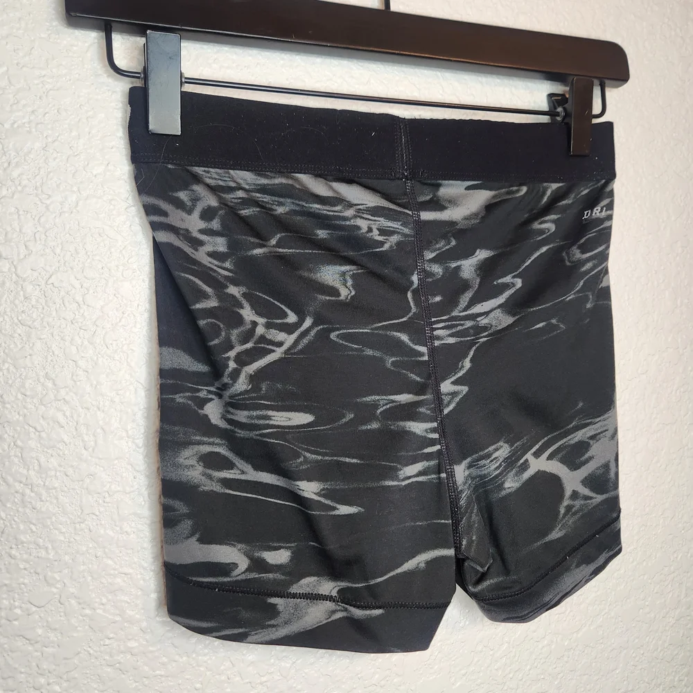 Nike Pro Dri-FIT Women's S 3
